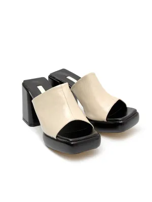 AR-3112 Patent Leather Square Heeled Mule