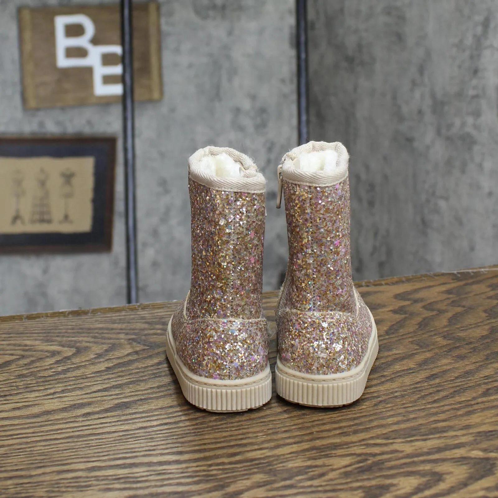 Cat & Jack Toddler Girls Pip Shearling Style Boots 88435631 Gold Glitter 5T