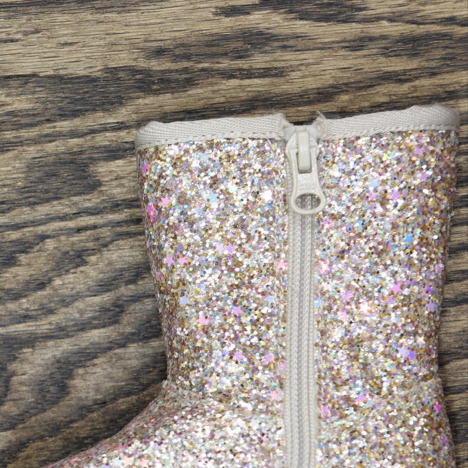 Cat & Jack Toddler Girls Pip Shearling Style Boots 88435631 Gold Glitter 5T
