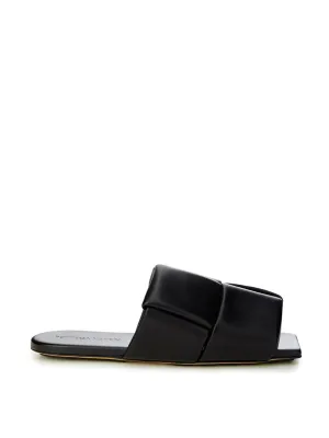 Elegant Black Leather Maxi Intreccio Mule