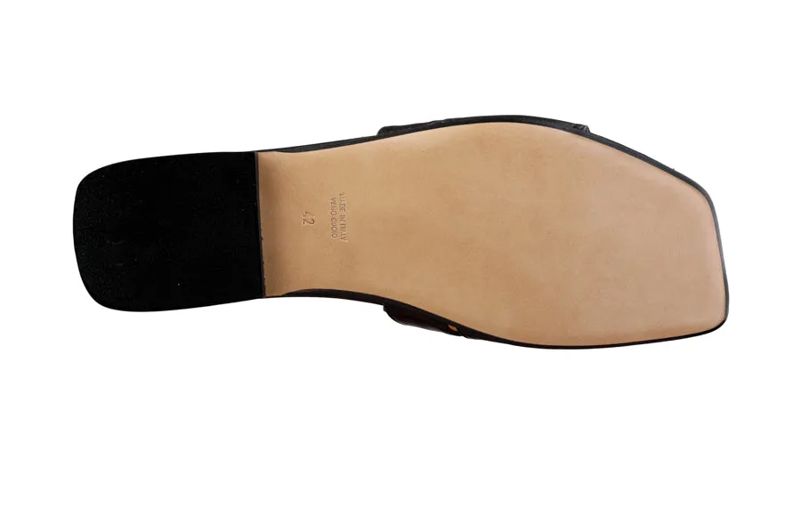 MDF EMPRESS BLACK