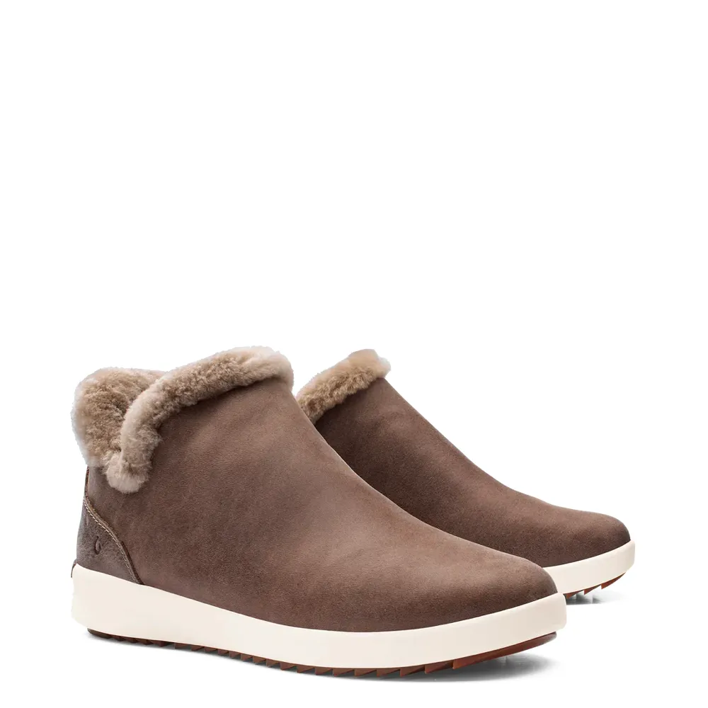 OluKai Women's Mālua Hulu Waterproof Nubuck Slip On Bootie (Warm Taupe/Off White)