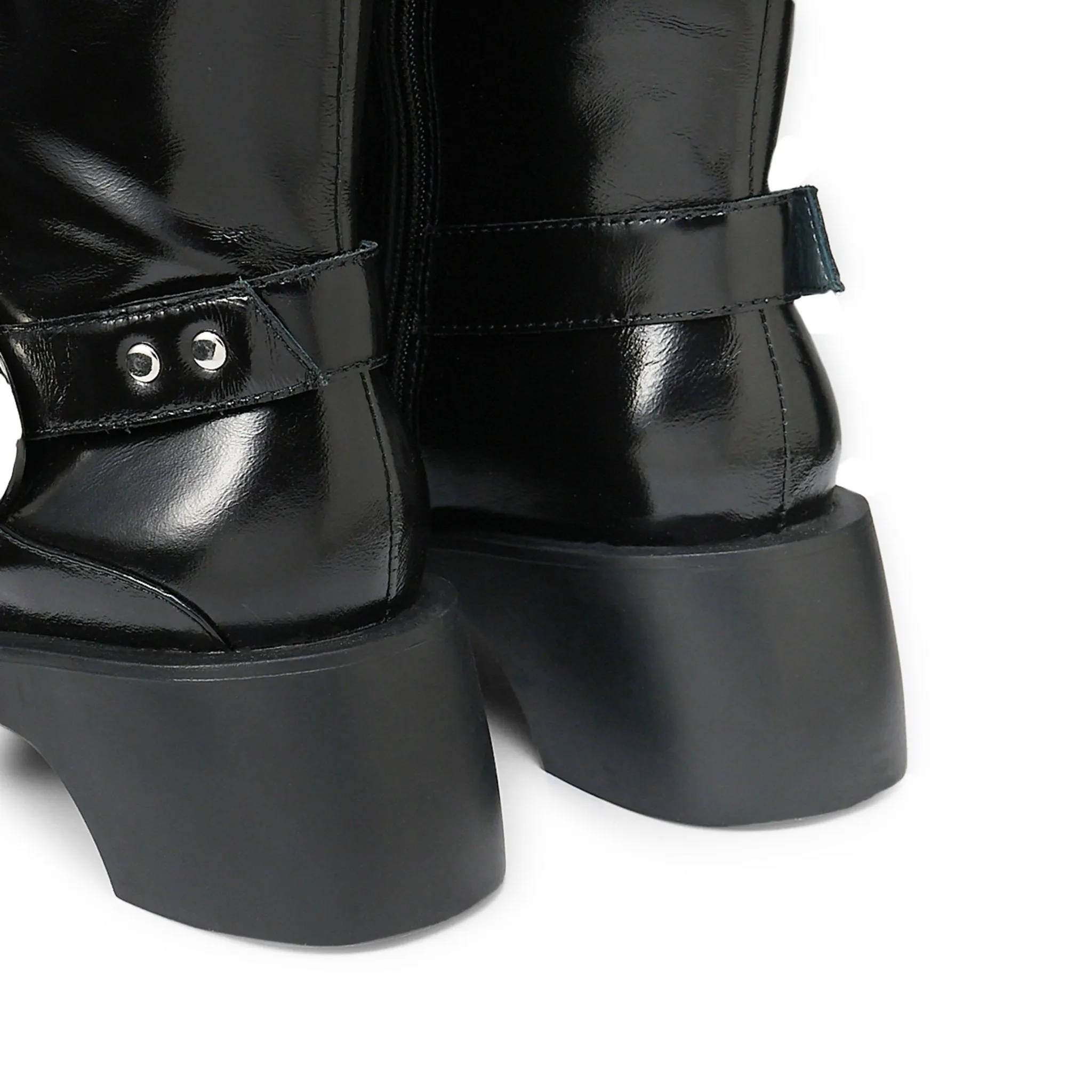 Shaped Square Straight Leg Motorcycle Boots In Black