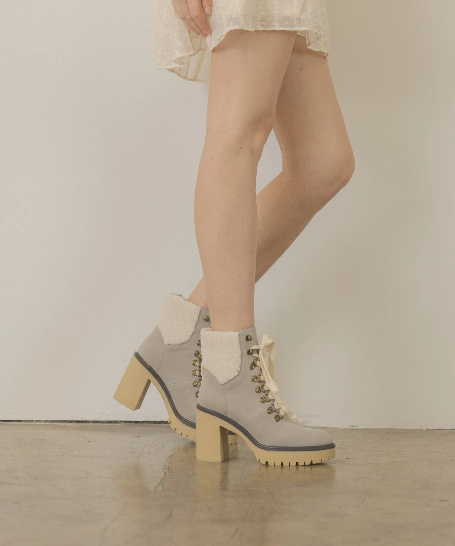 The Madilyn | Grey Platform Shearling Boots