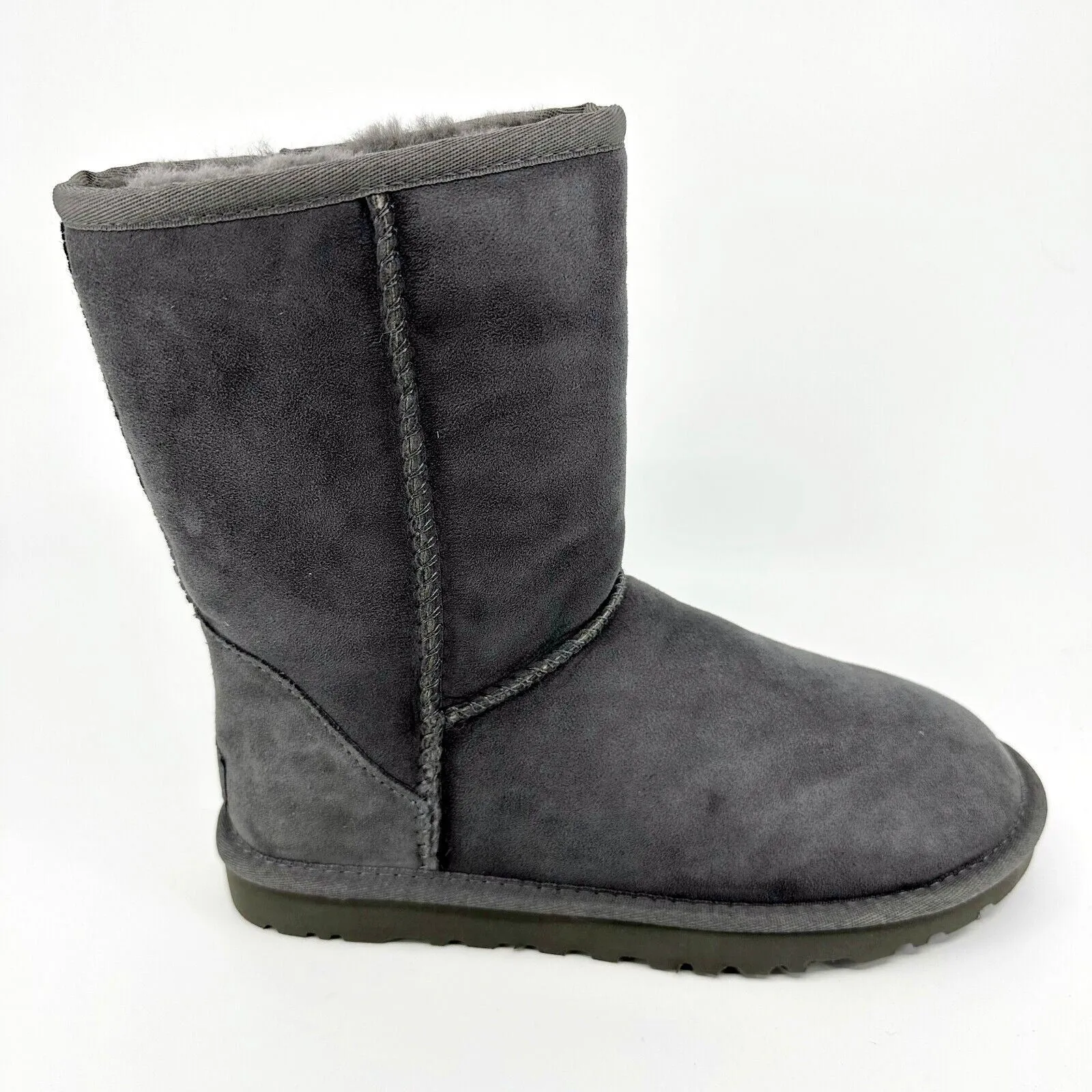 UGG Classic Short Grey Womens Size 6 Sheepskin Suede Boots