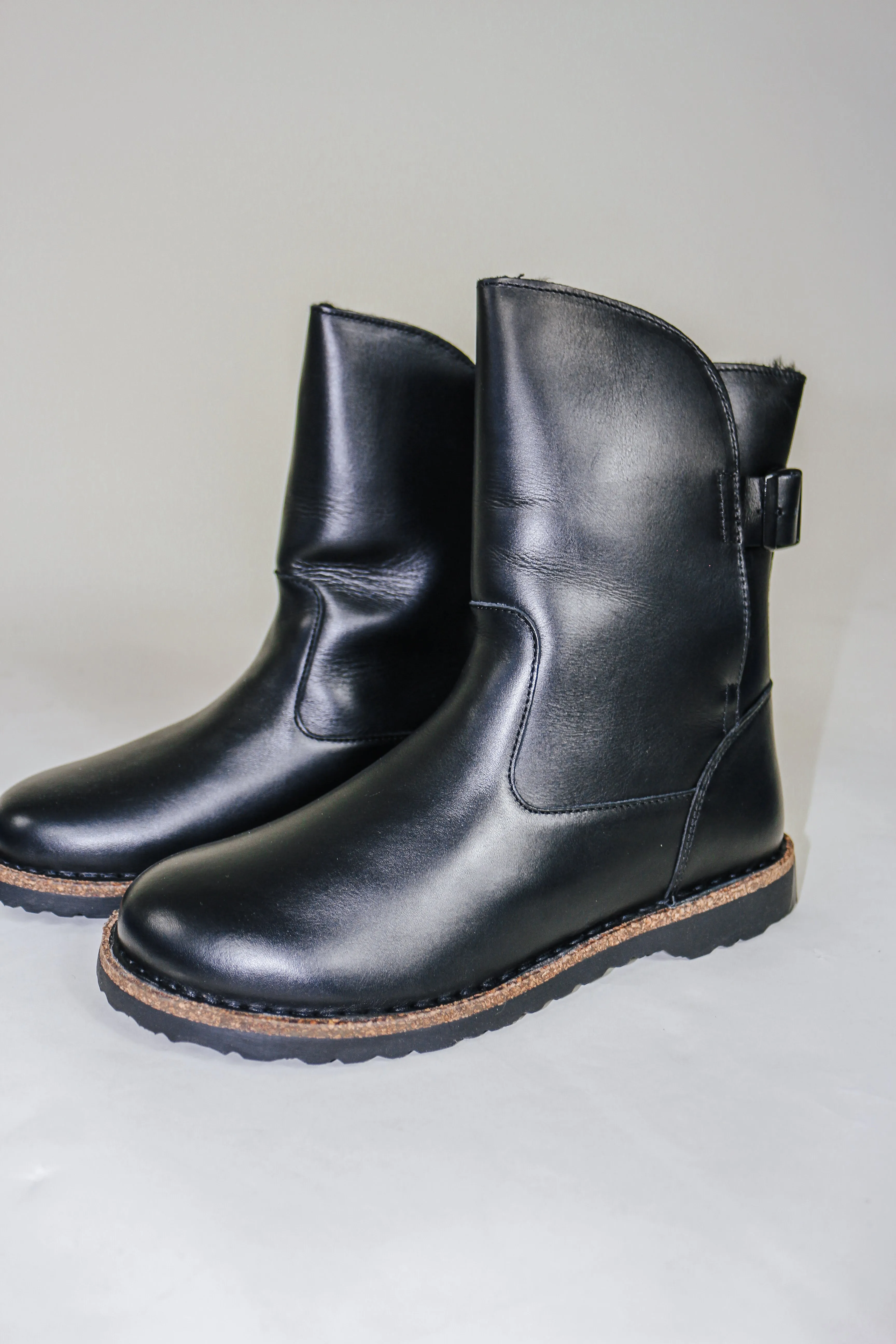 Uppsala Shearling Black Boots