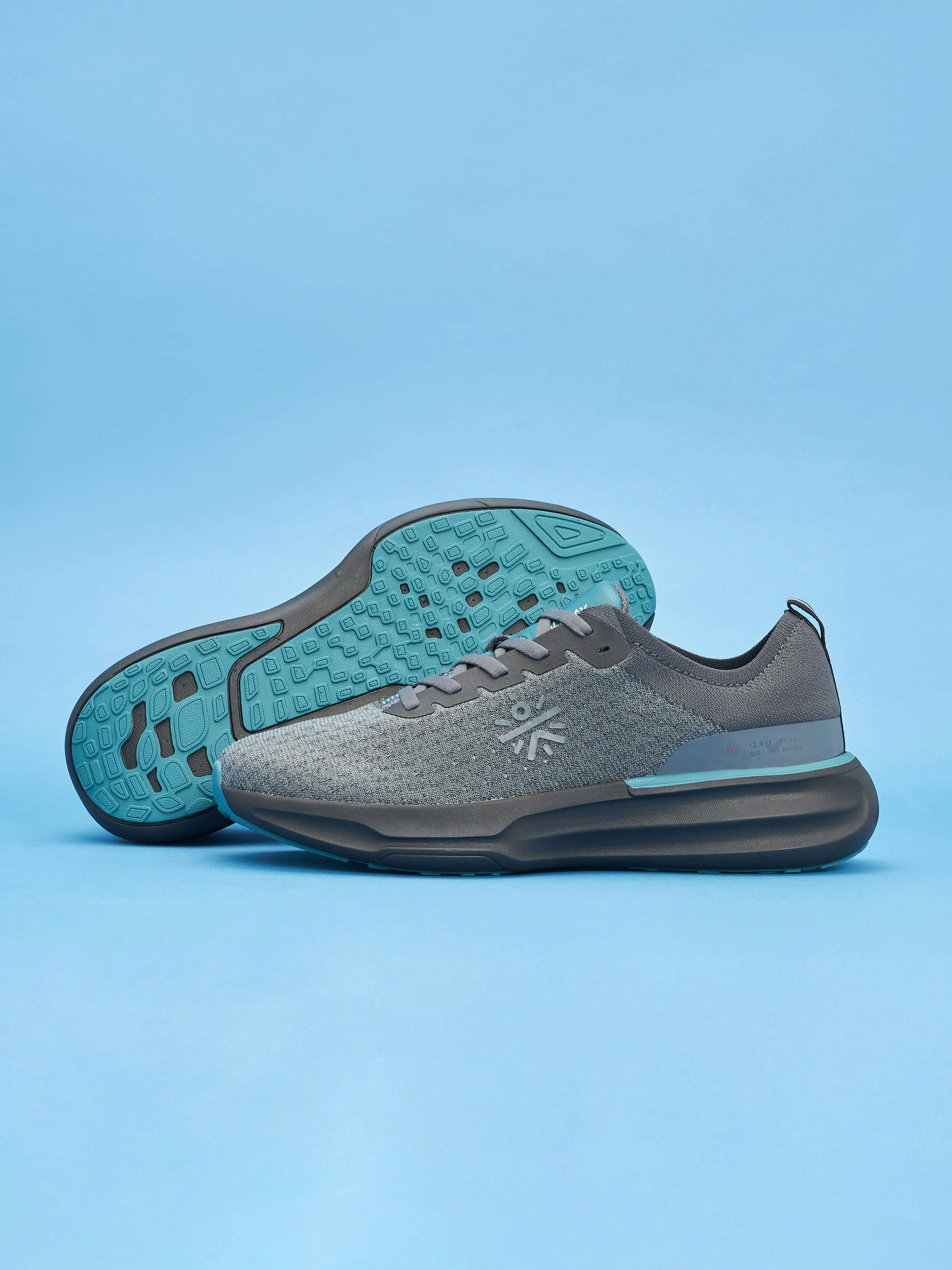 Versa Fly Men Running Shoes - Charcoal Grey