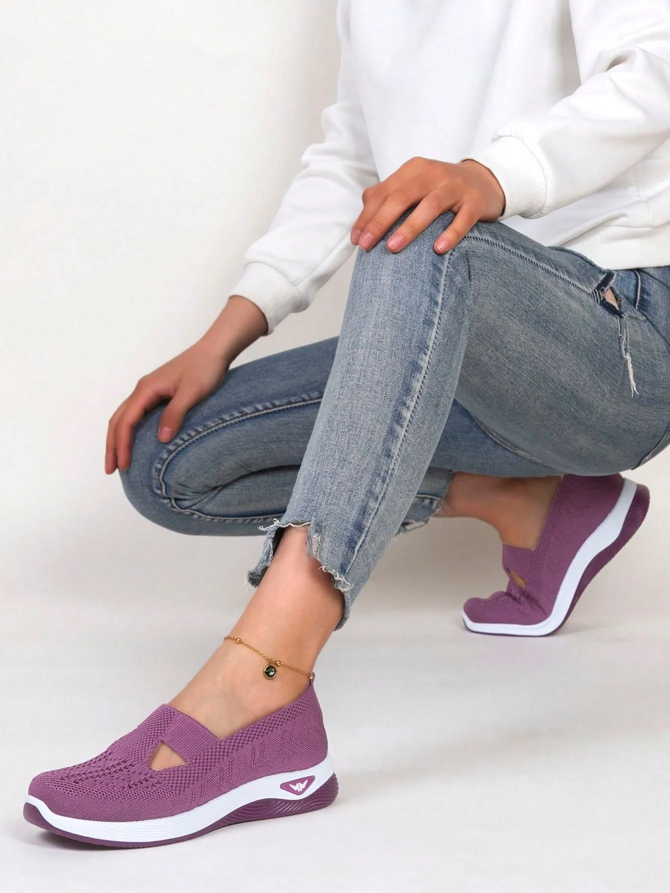 Women's Breathable & Comfortable Knitted Mesh Sneakers For Driving With Round Toe